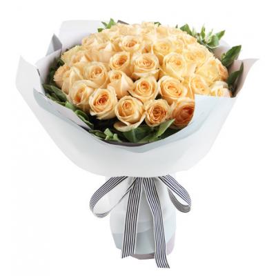 夏之物语----香槟玫瑰50枝